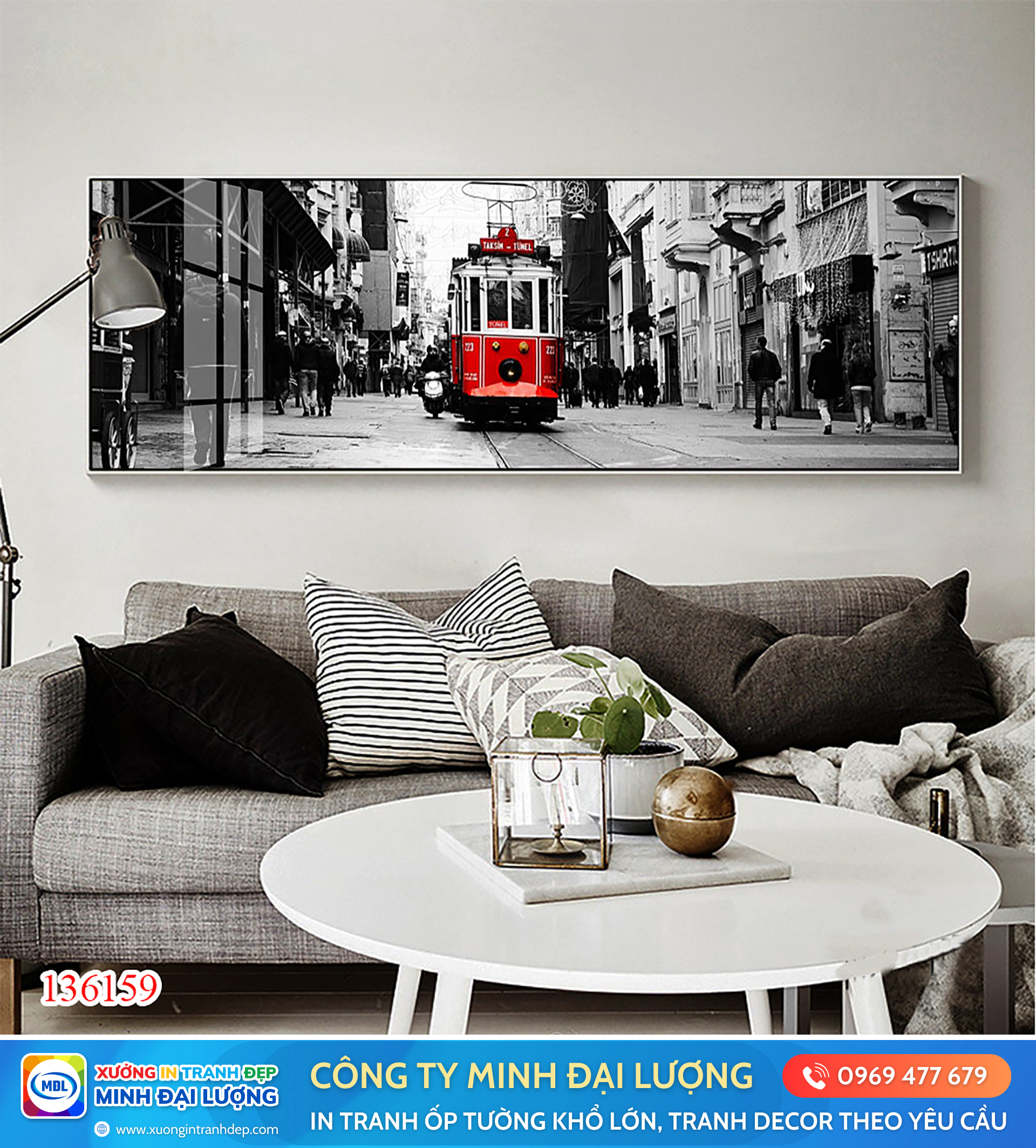 10 Xu Hướng Tranh Decor Nổi Bật Năm 2025 Tranh nghệ thuật đường phố Châu Âu, xe bus màu đỏ, cảnh đen trắng - Xưởng tranh Minh Đại Lượng